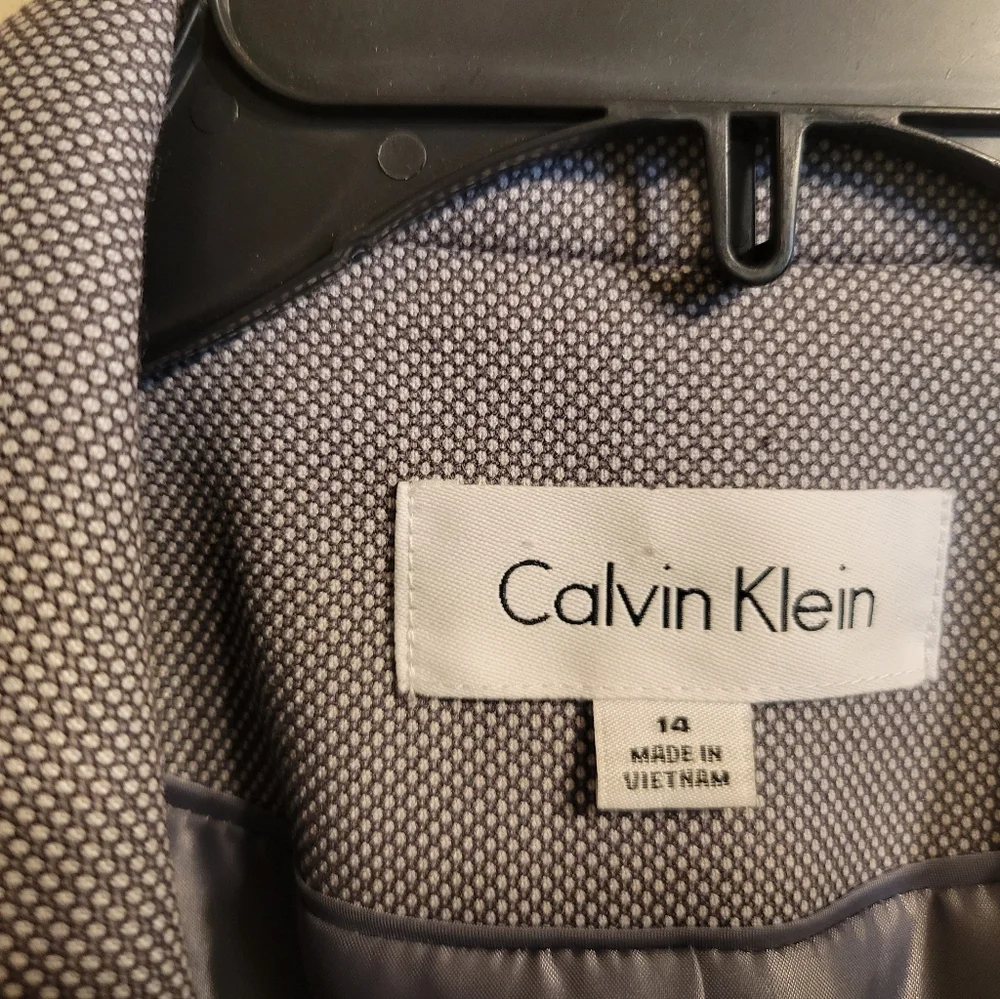 Calvin Klein Gray & White Jacket 14 - Picture 2 of 7